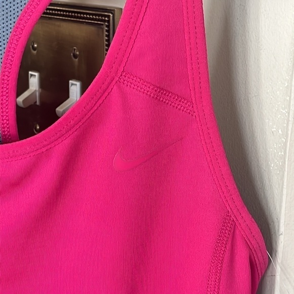 Brand New Nike Dri-Fit Pink Racerback Training Tank Top Lightly Padded Bra Cups - Picture 3 of 16